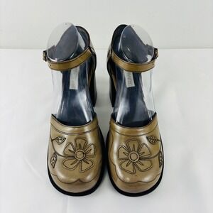 VTG Mainframe Floral Embroidered Chunky Slingback Platform Tan Heels Y2K 9.5B